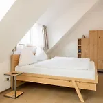 Schwalbennest 1-3 于斯德