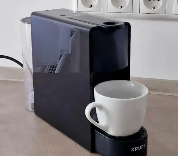 アパート Schwalbennest 1-3 ユイスト