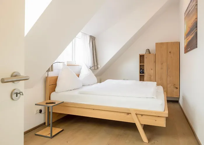 Schwalbennest 1-3 ユイスト